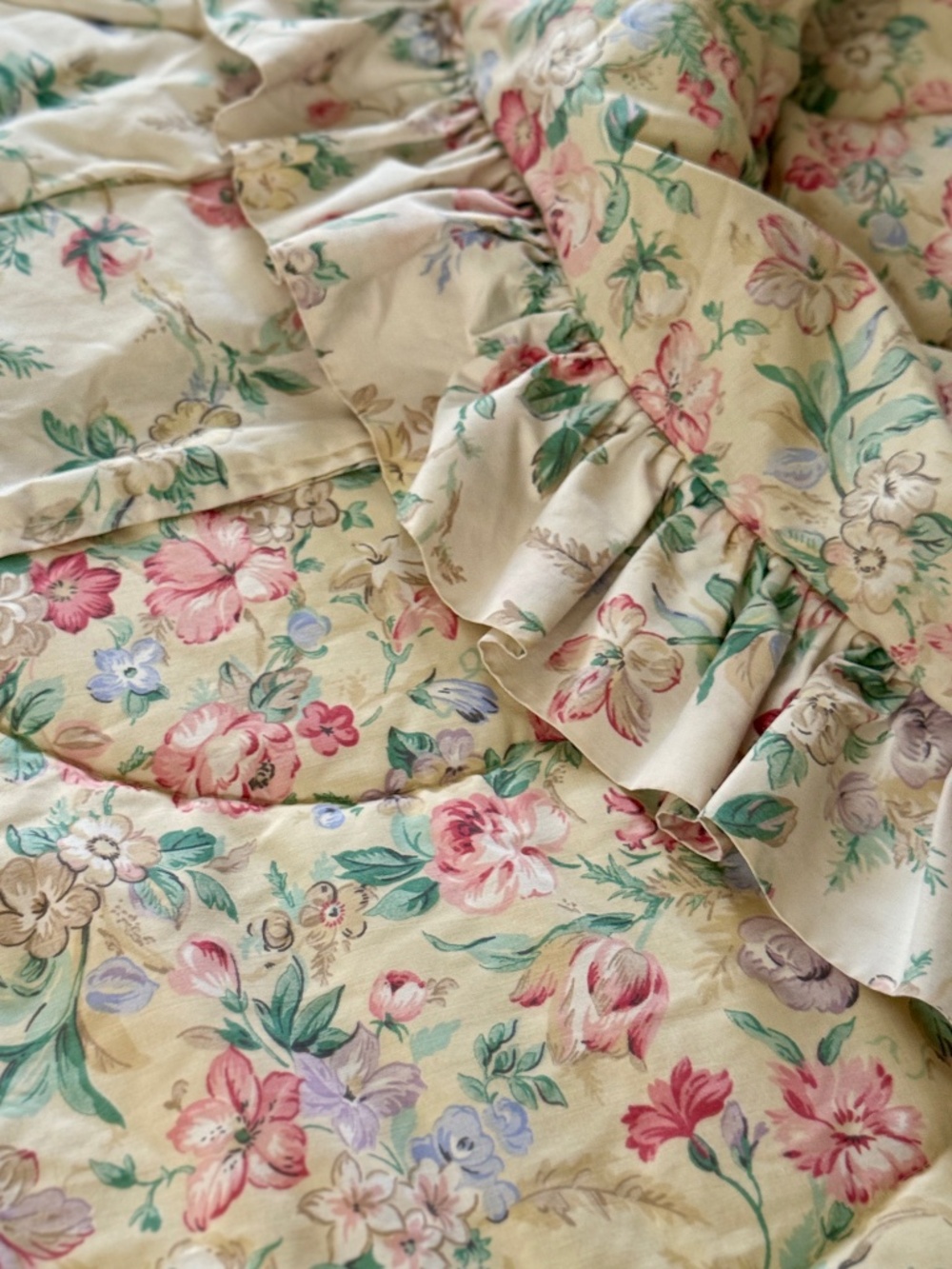 Vintage 1990 Laura Ashley Juliet Comforter Queen King 101X103 Reversible wRuffle